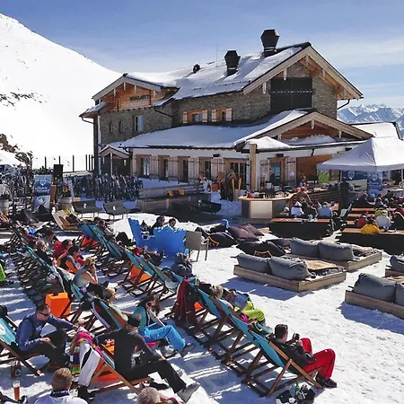 In At The Slope Lägenhet